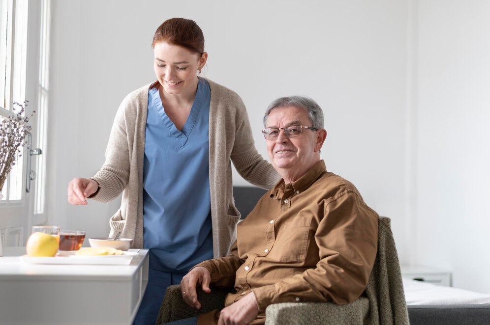 medium-shot-smiley-man-woman_23-2148940047 comprehensive supervision services for seniors in katy tx